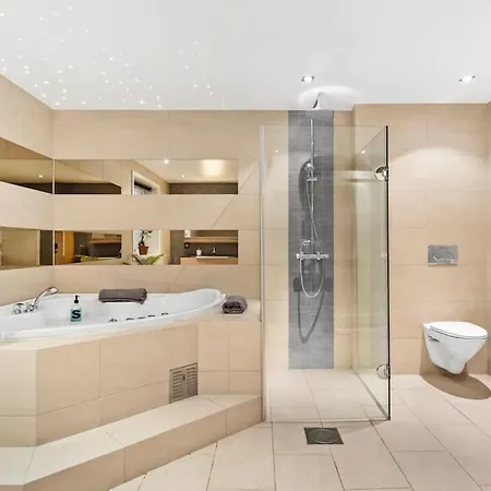 Penthouse Leilighet 200 Kvm Vakker Sjoutsikt. Apartment *