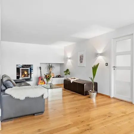 Penthouse Leilighet 200 Kvm Vakker Sjoutsikt. Apartment