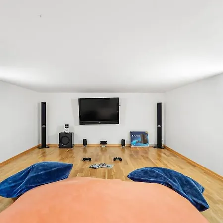 Penthouse Leilighet 200 Kvm Vakker Sjoutsikt. Apartment